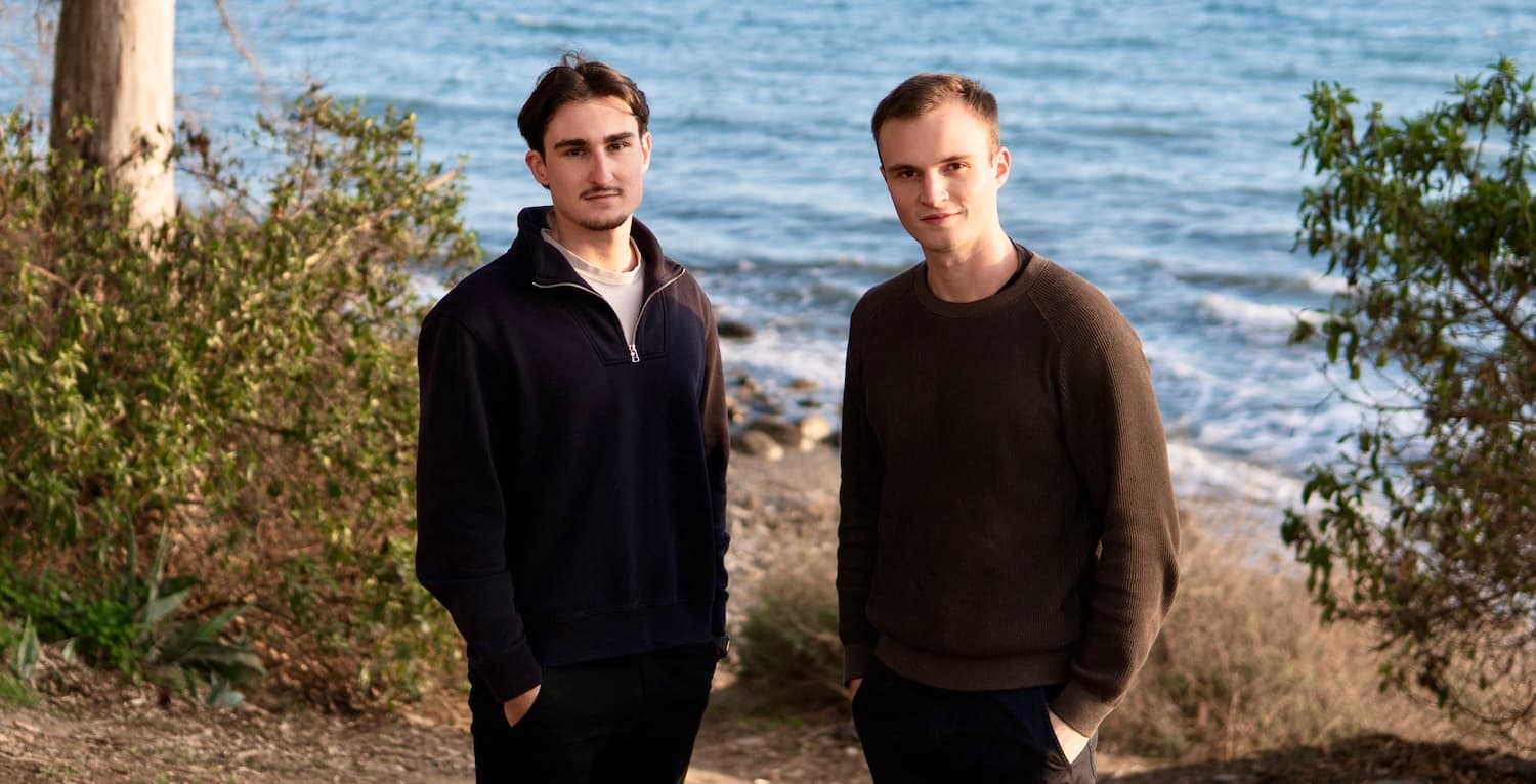 Modern coastal apartment with a view of the sea